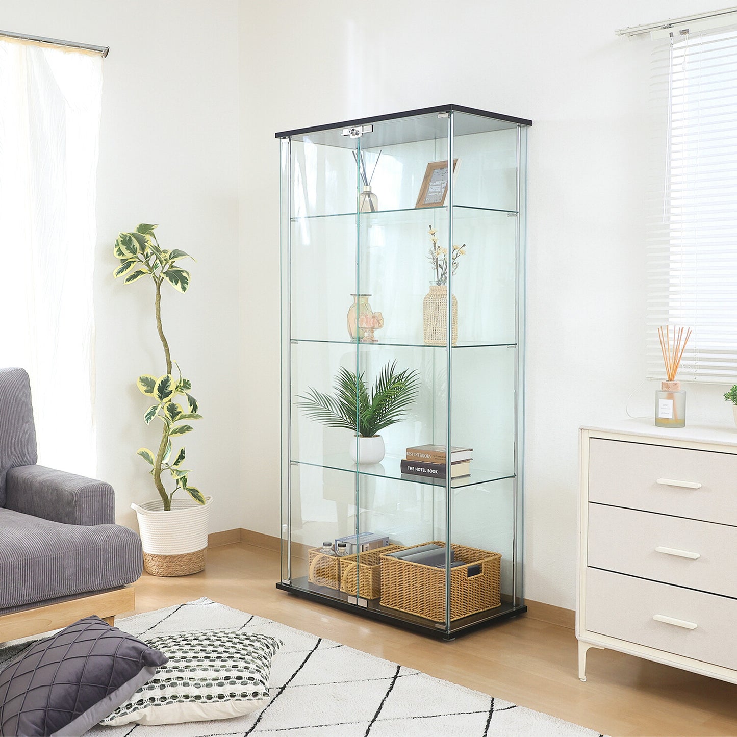可動棚･鍵付 ガラスコレクションケース | Glass display case with adjustable shelves and lock.